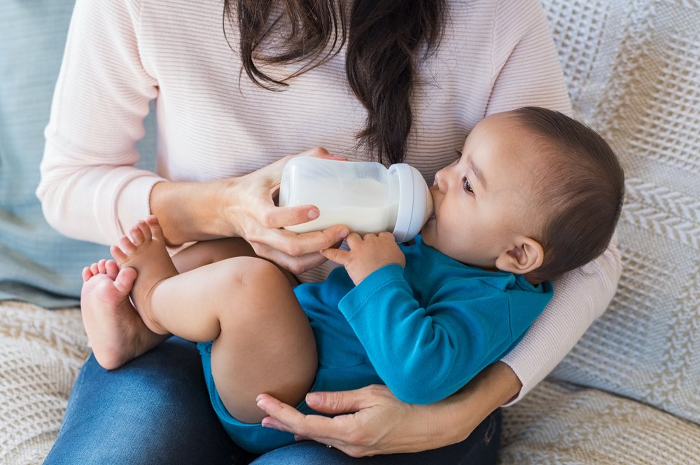 Alimentando meu bebê com mamadeira: qual a quantidade ideal? - Kinedu Blog