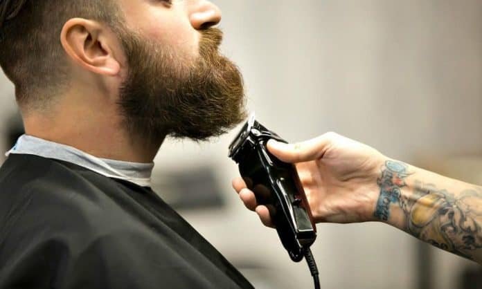 10 Best Beard Trimmers for Men in 2022 (Detailed Guide)